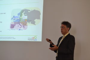 André Stark presenting the opportunities in the CloudiFacturing project.